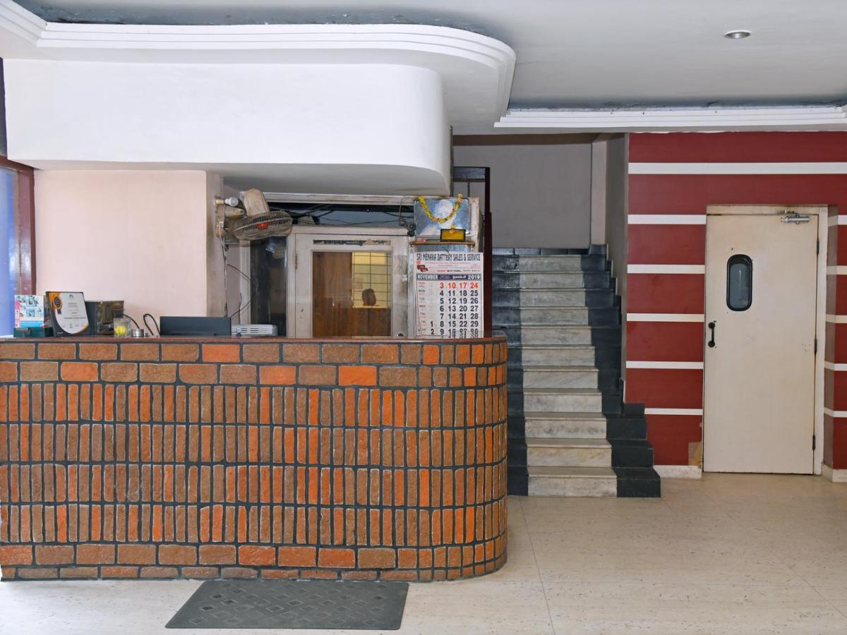بونديتْشيري Hotel Aditya المظهر الخارجي الصورة