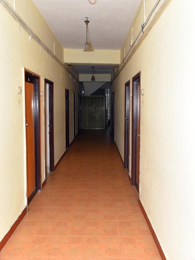 بونديتْشيري Hotel Aditya المظهر الخارجي الصورة