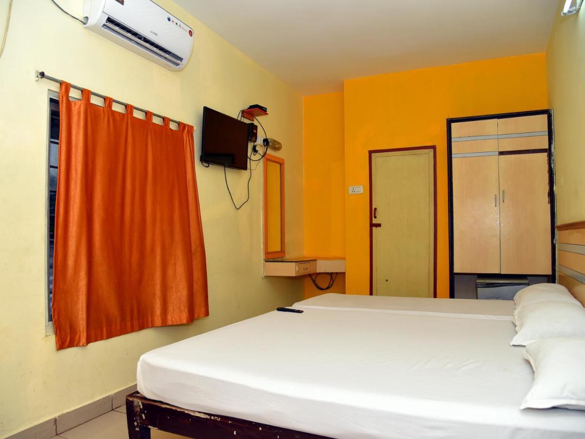 بونديتْشيري Hotel Aditya المظهر الخارجي الصورة